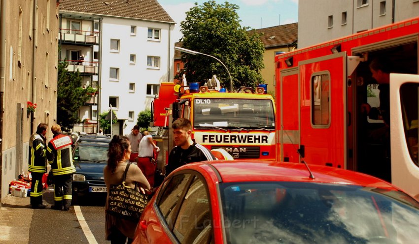 Feuerwehrmann verunglueckt Köln Kalk P09.JPG